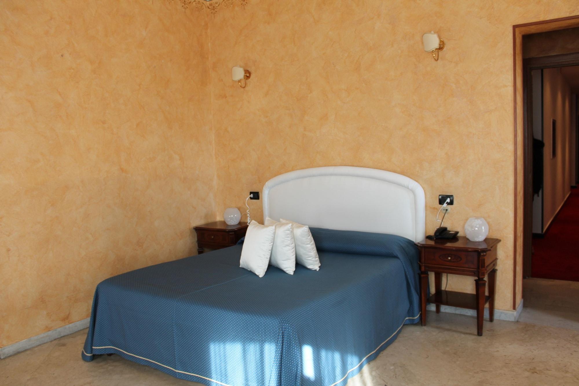Hotel Lungomare Reggio Calabria Exterior foto
