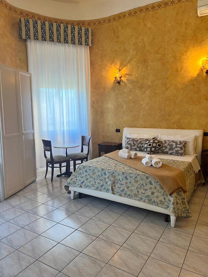 Hotel Lungomare Reggio Calabria Exterior foto