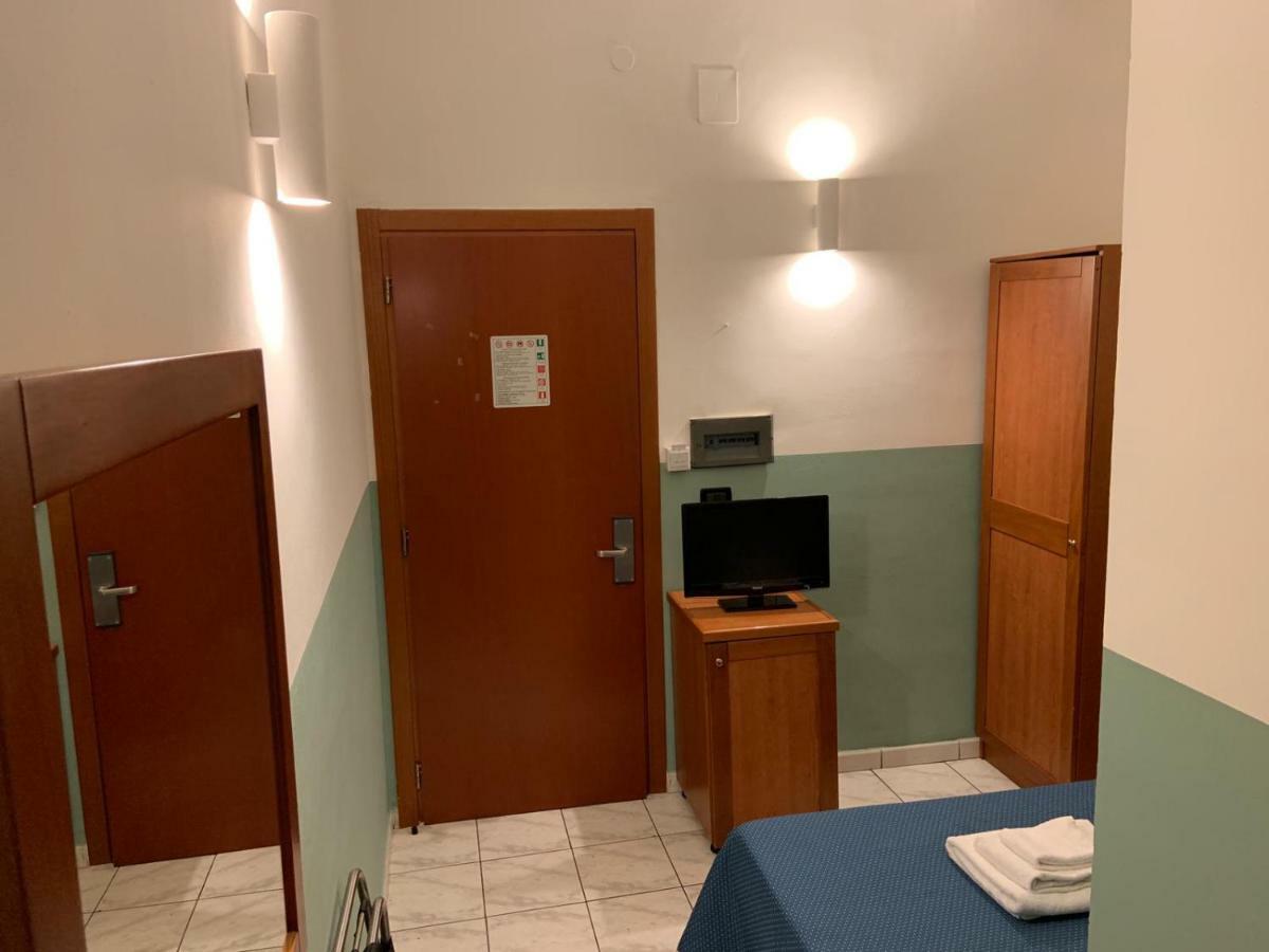 Hotel Lungomare Reggio Calabria Exterior foto