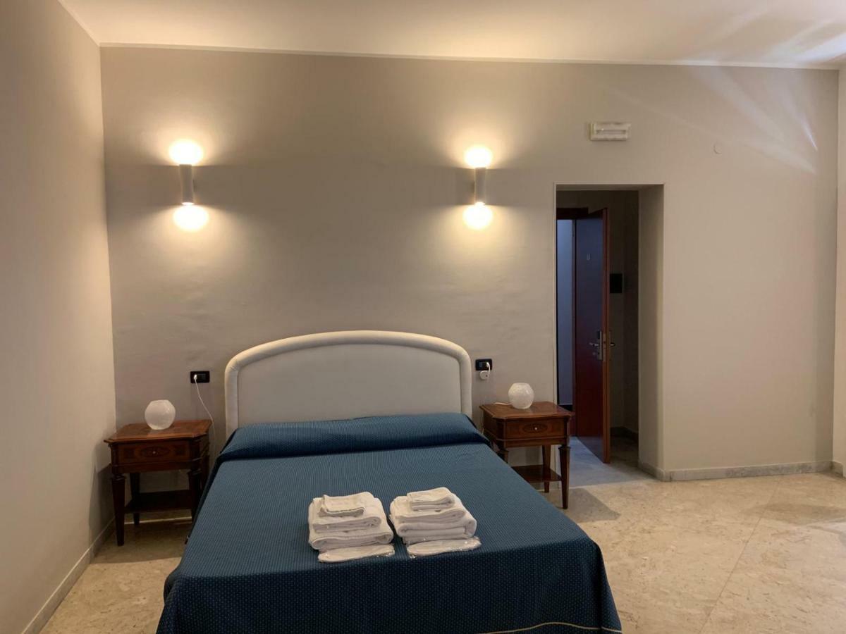 Hotel Lungomare Reggio Calabria Exterior foto