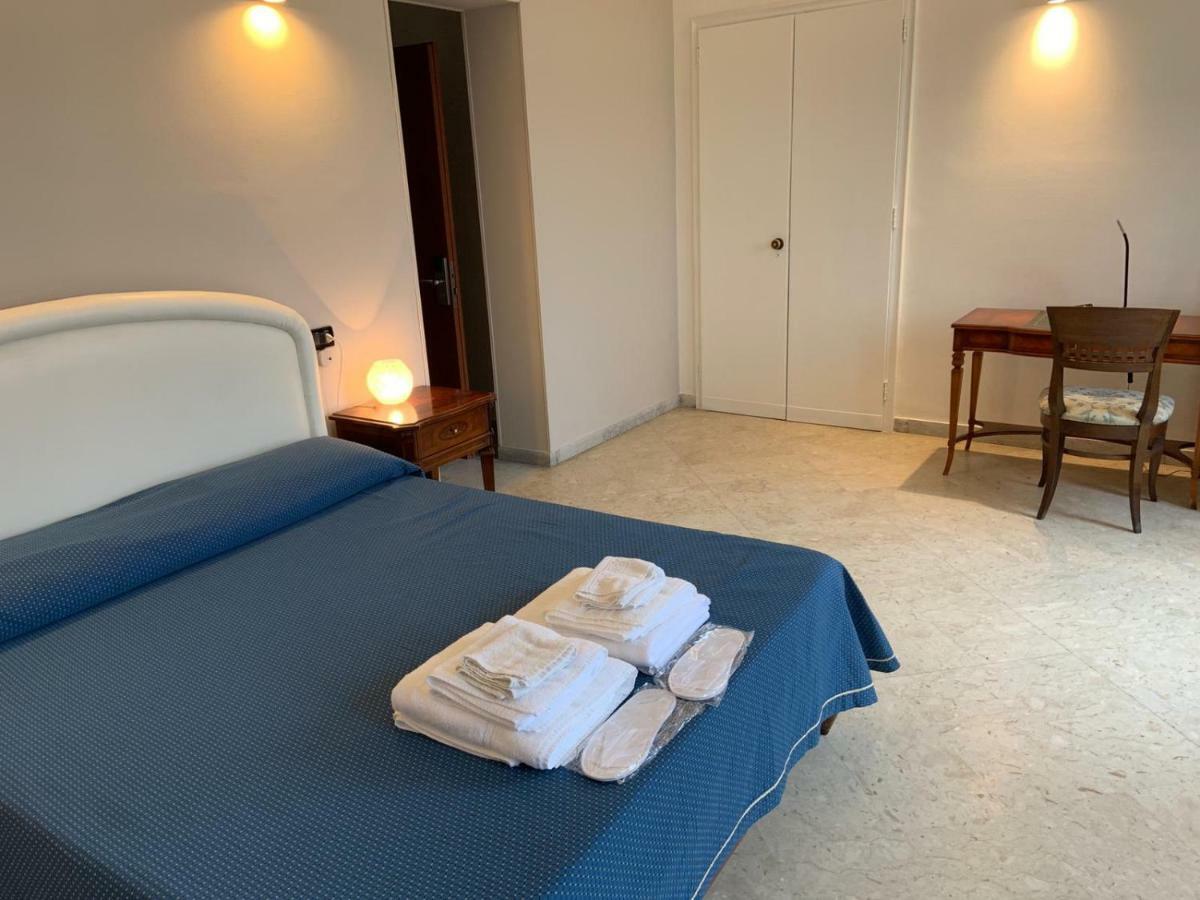 Hotel Lungomare Reggio Calabria Exterior foto