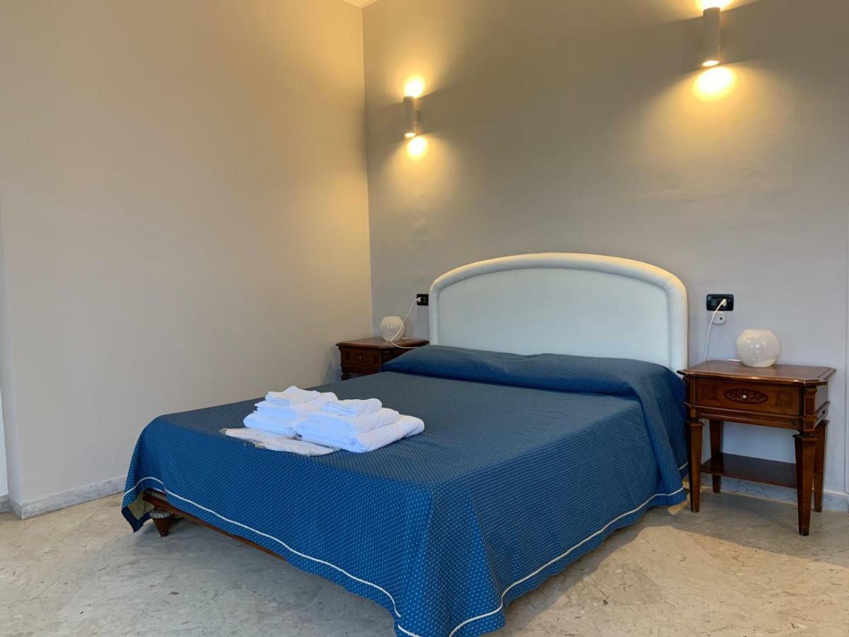 Hotel Lungomare Reggio Calabria Exterior foto