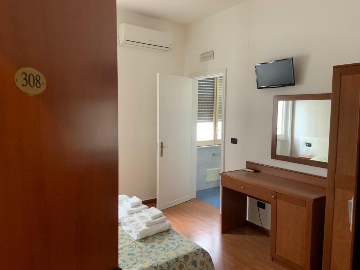 Hotel Lungomare Reggio Calabria Exterior foto